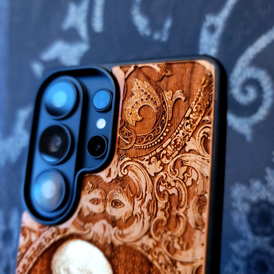 Skeleton Couple Kiss Wood Phone Case