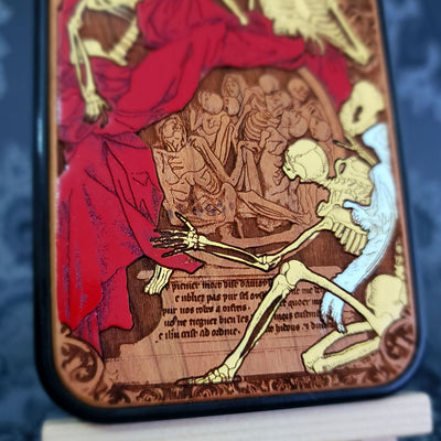Red Souls - Handyhülle aus Holz - Handbemalt