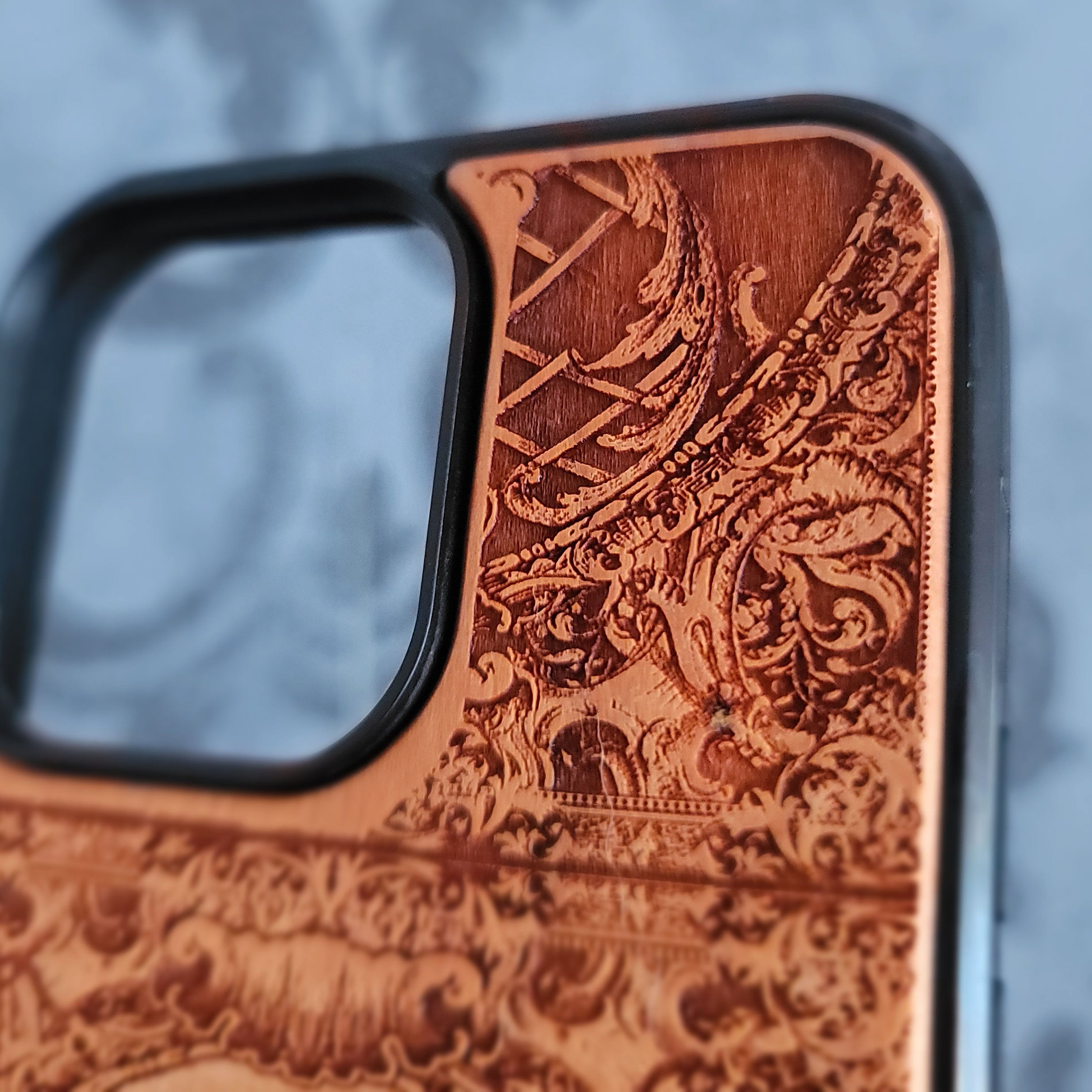 Infinitum - Funda de madera para teléfono