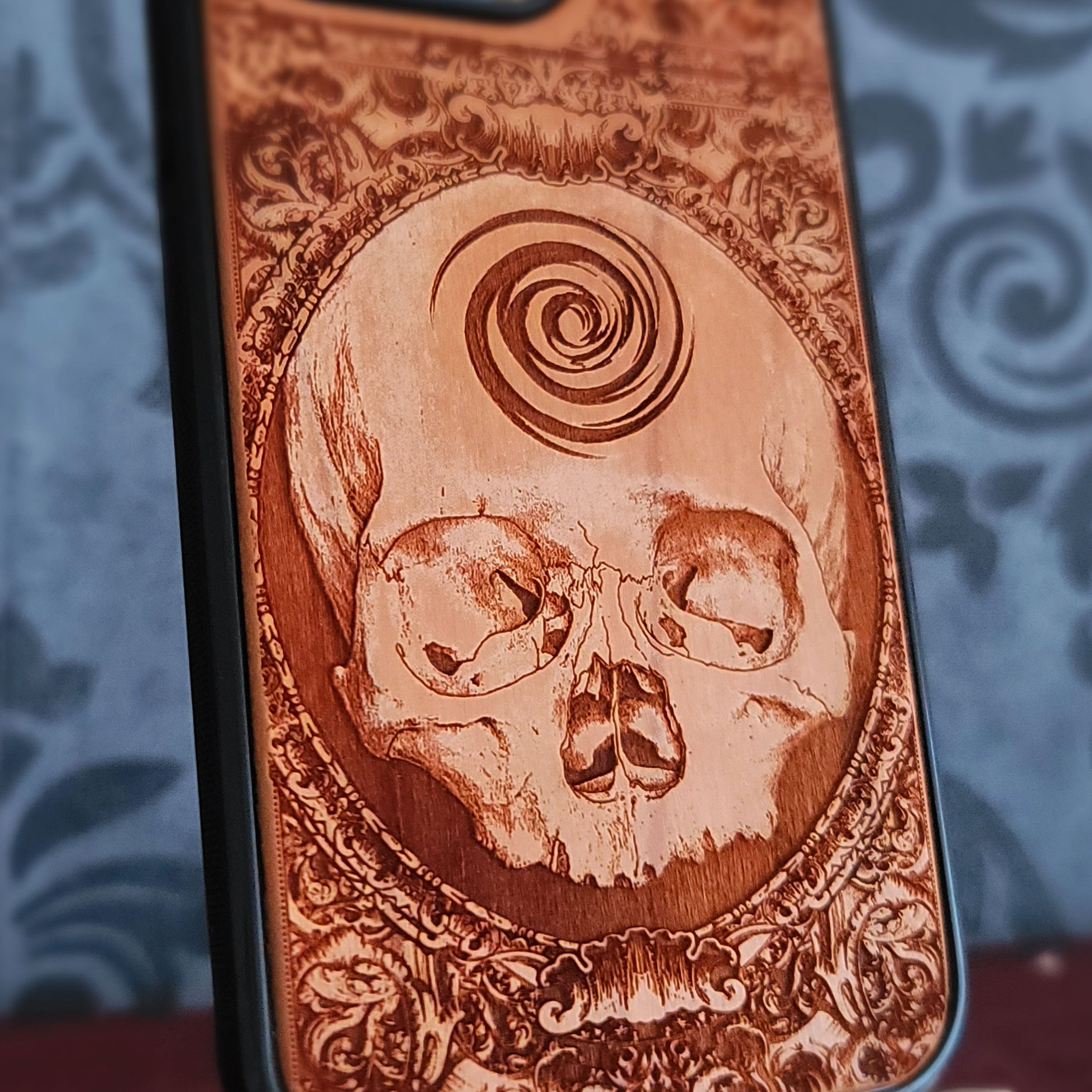 Infinitum - Funda de madera para teléfono