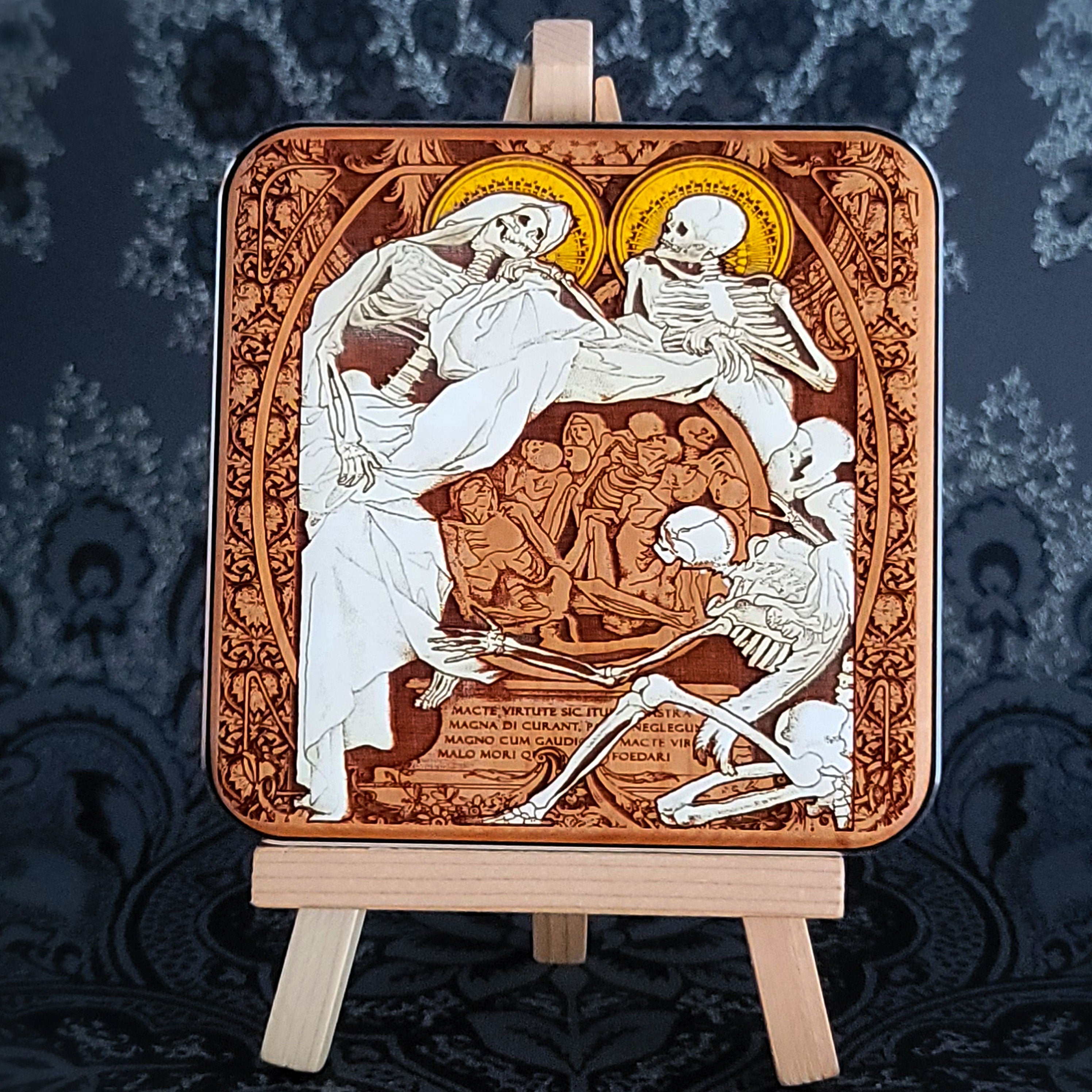 Hand-painted Human Souls dark art wireless charger for iPhone & Galaxy – unique Gothic skull design