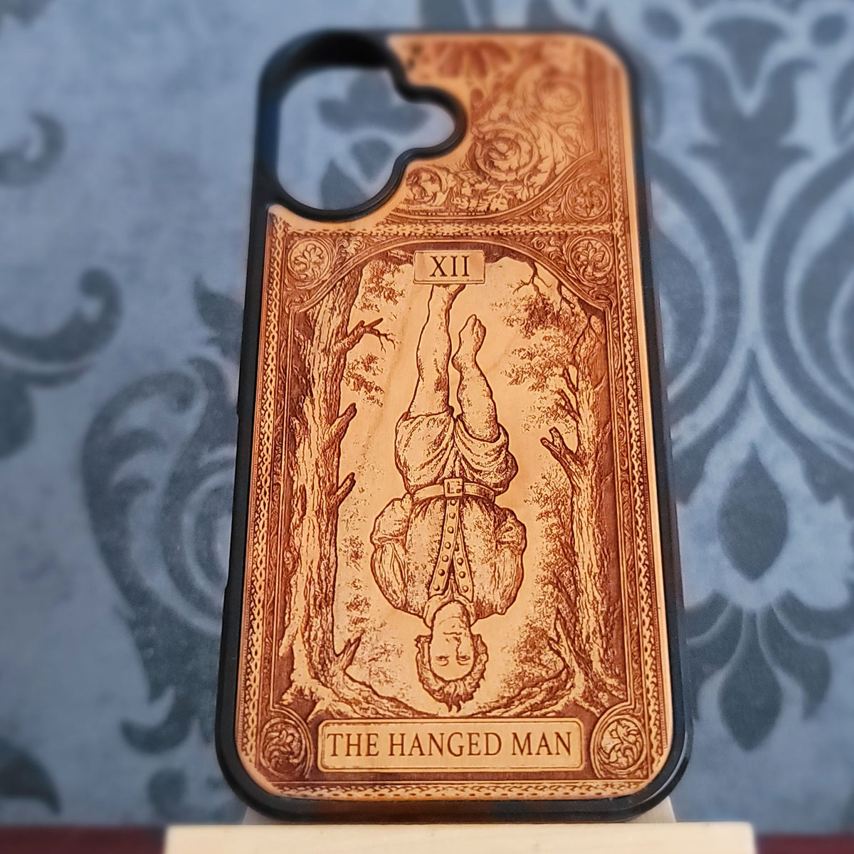 The Hanged Man Tarot Card Wood Phone Case