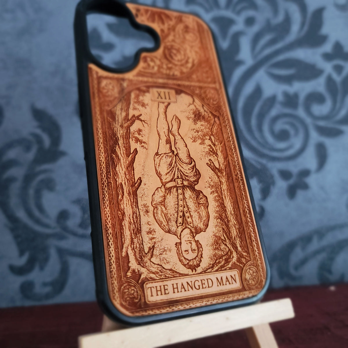 The Hanged Man Tarot Card Wood Phone Case