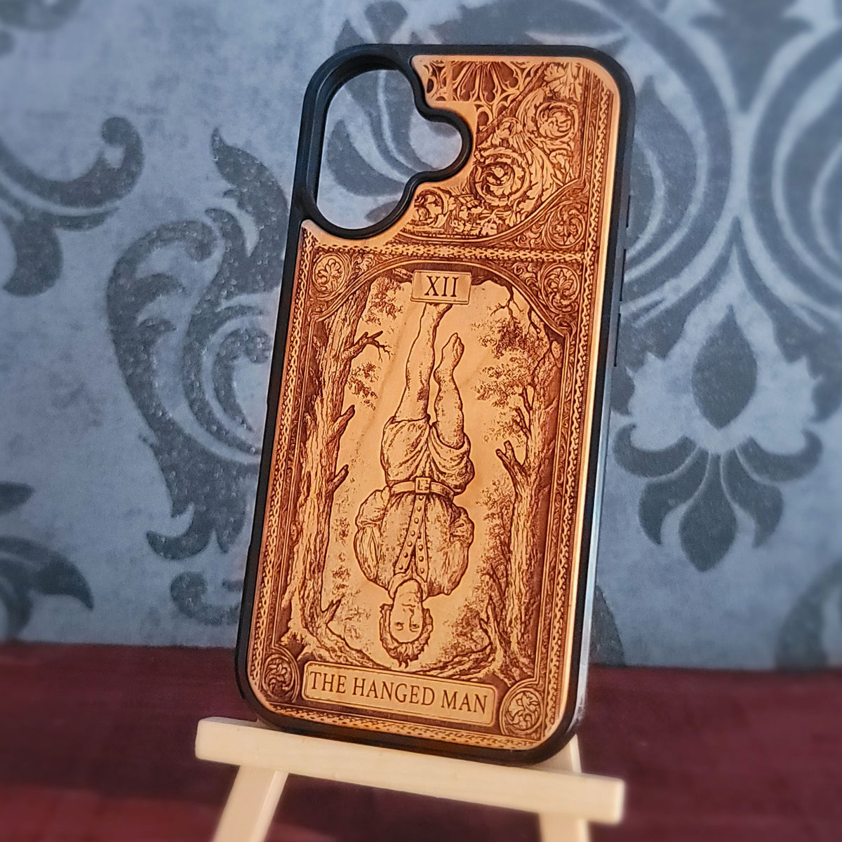 The Hanged Man Tarot Card Wood Phone Case