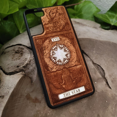 The Star Tarot Card Wood Phone Case Painted – gothic art, engraved wood, dark fantasy, skeleton design, artisan crafted
