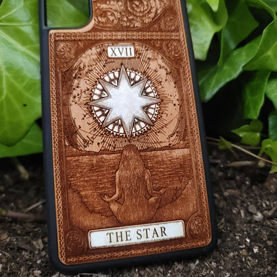 The Star Tarot Card Wood Phone Case Painted – gothic art, engraved wood, dark fantasy, skeleton design, artisan crafted