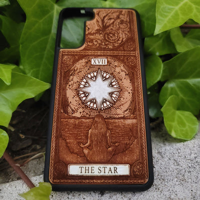 The Star Tarot Card Wood Phone Case Painted – gothic art, engraved wood, dark fantasy, skeleton design, artisan crafted