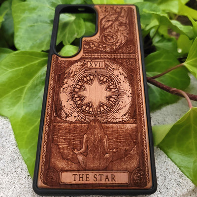 The Star Tarot Card Wood Phone Case – gothic art, engraved wood, dark fantasy, skeleton design, artisan crafted