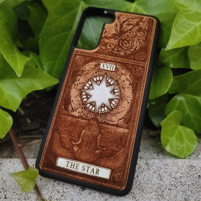 The Star Tarot Card Wood Phone Case Painted – gothic art, engraved wood, dark fantasy, skeleton design, artisan crafted