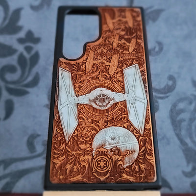 Intergalaktisches Schiff III Star Wars - Handyhülle aus Holz - handbemalt