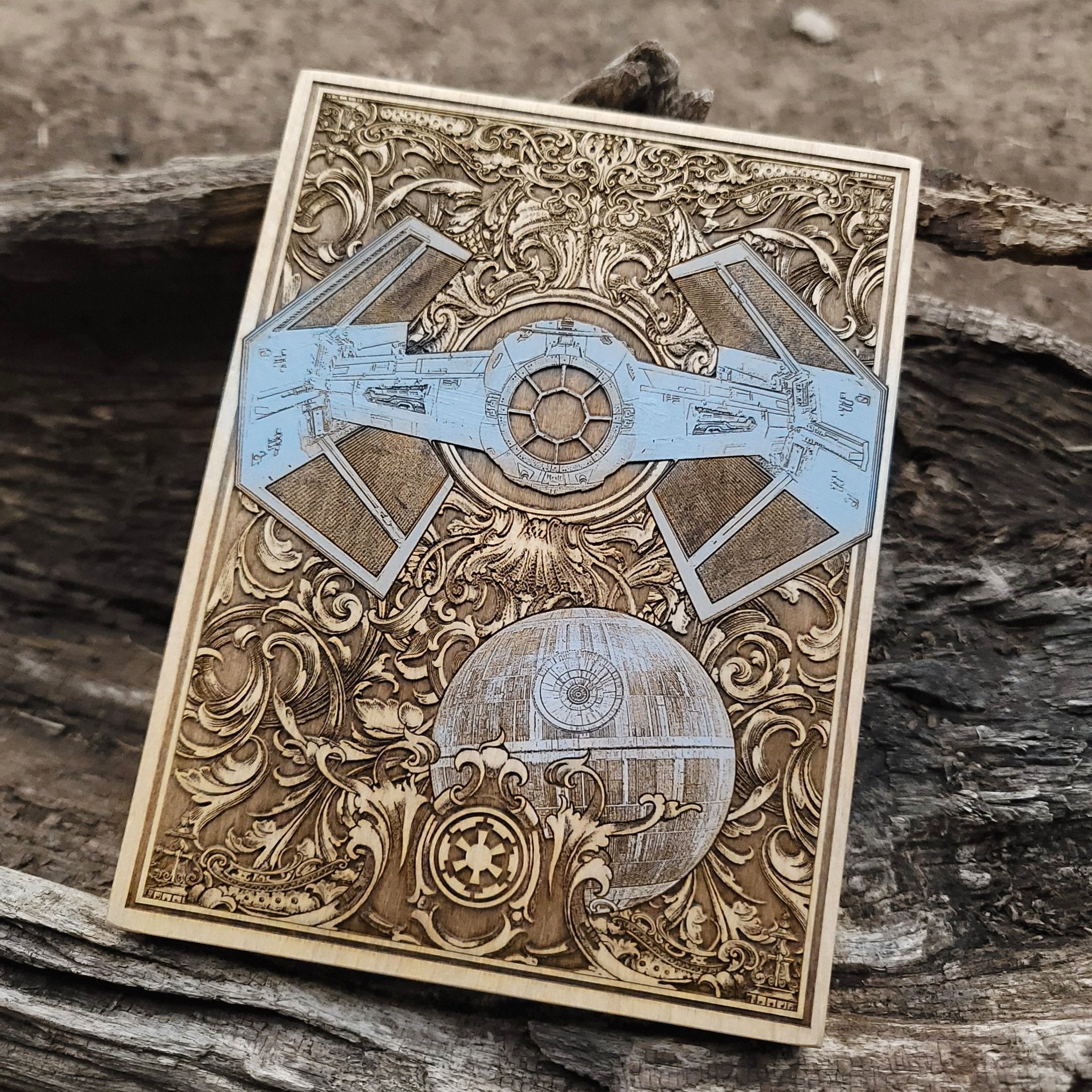 Intergalactic wood wall art – laser-engraved Star Wars ship