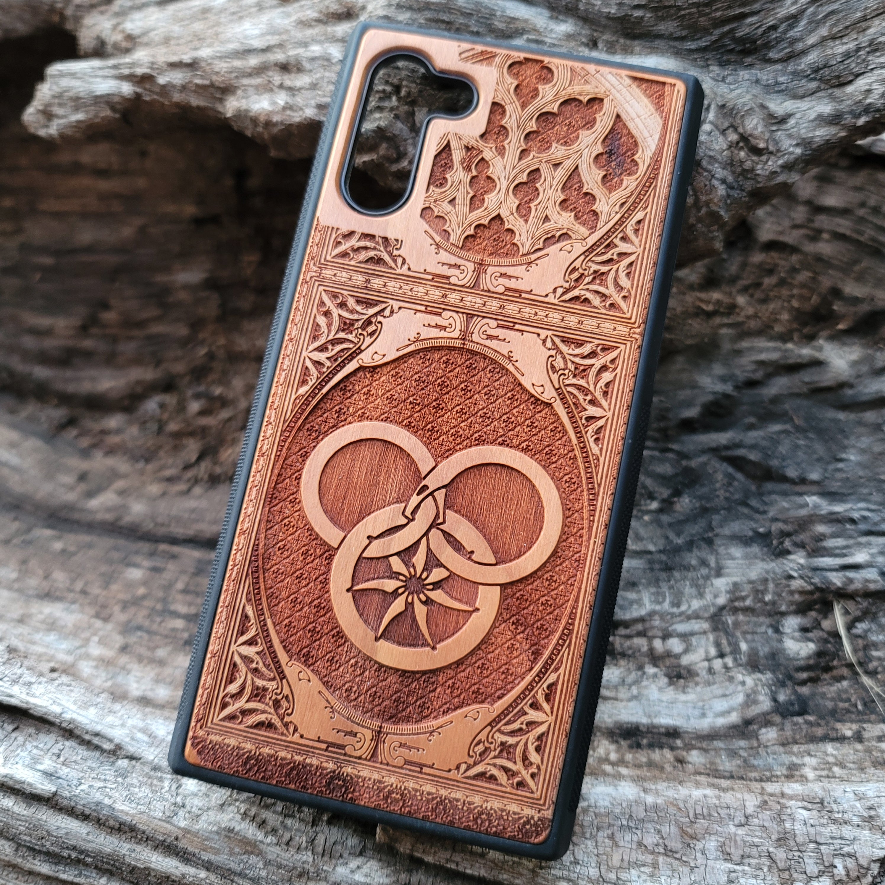 iPhone & Samsung Galaxy Wood Phone Case - Wheel of Time Gothic Pattern