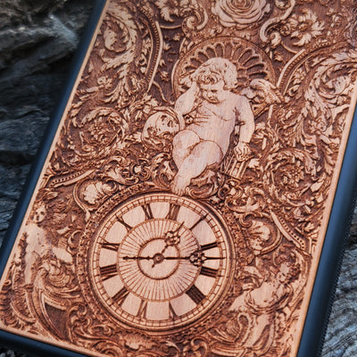 Handcrafted wooden phone case with gothic clock design, perfect for iPhone , Galaxy S, and other models. Ideal for lovers of vintage and gothic aesthetics.