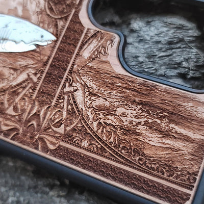 Great white shark wooden phone case, hand-painted and laser-engraved on cherrywood. Compatible with iPhone -11 Pro Max, Galaxy S-S20. Ocean-inspired phone case.