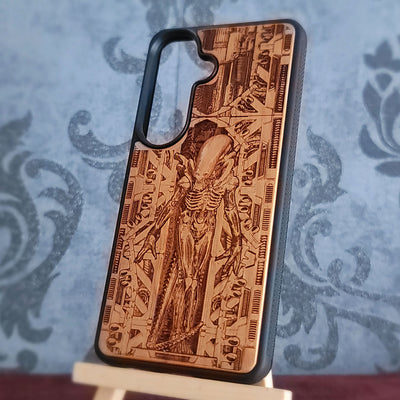 Criatura alienígena I - Funda de madera para teléfono
