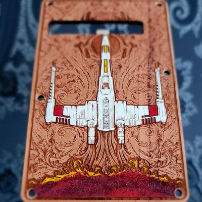 Stumble Painted Tremolo Cover für Stratocaster E-Gitarre