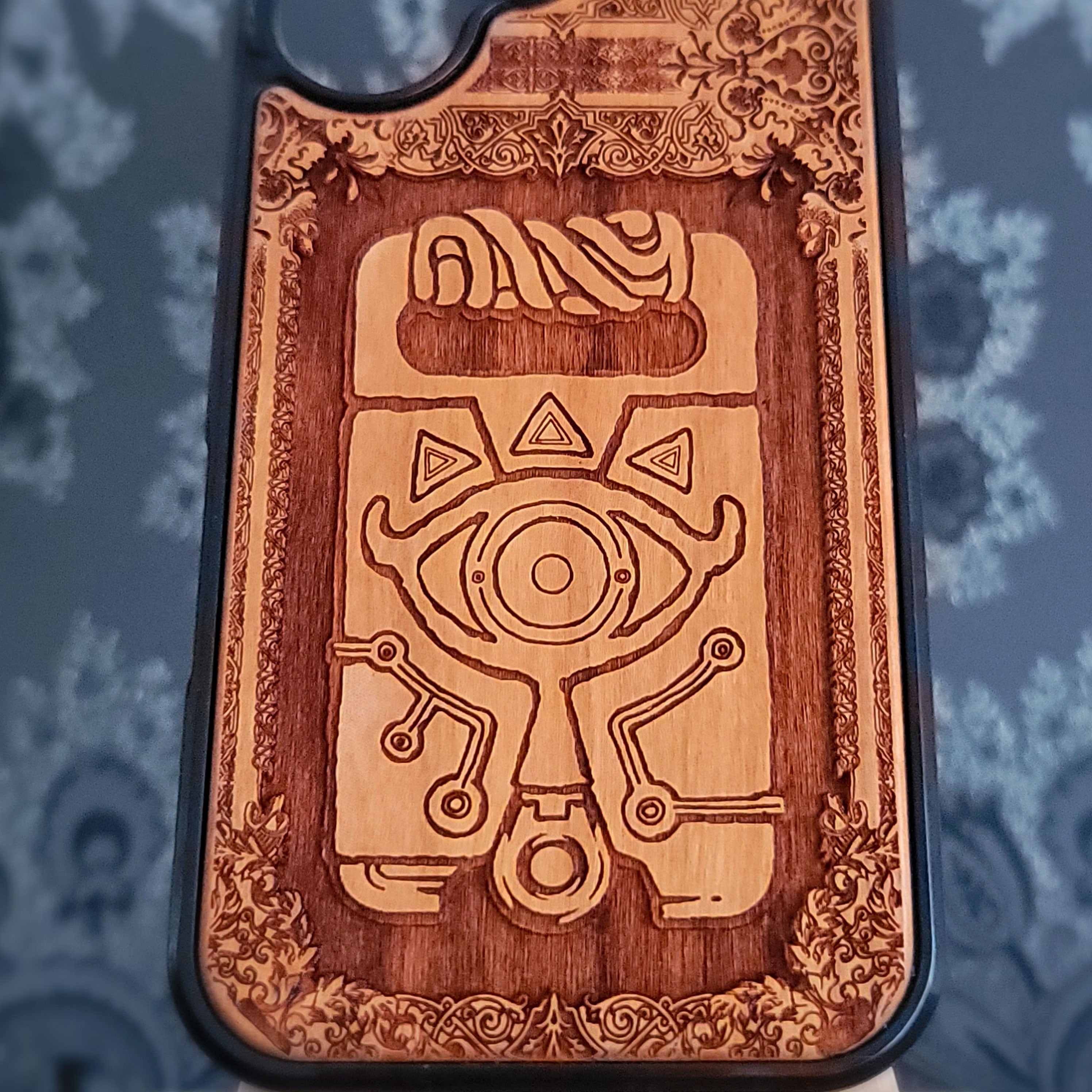 Zelda Game - Wood Phone Case