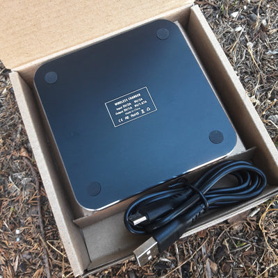 Cargador inalámbrico de madera de Medusa pintado a mano