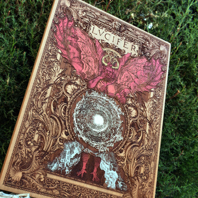 Lucifer Artwork Zedernholz Limitierte Auflage - Groß