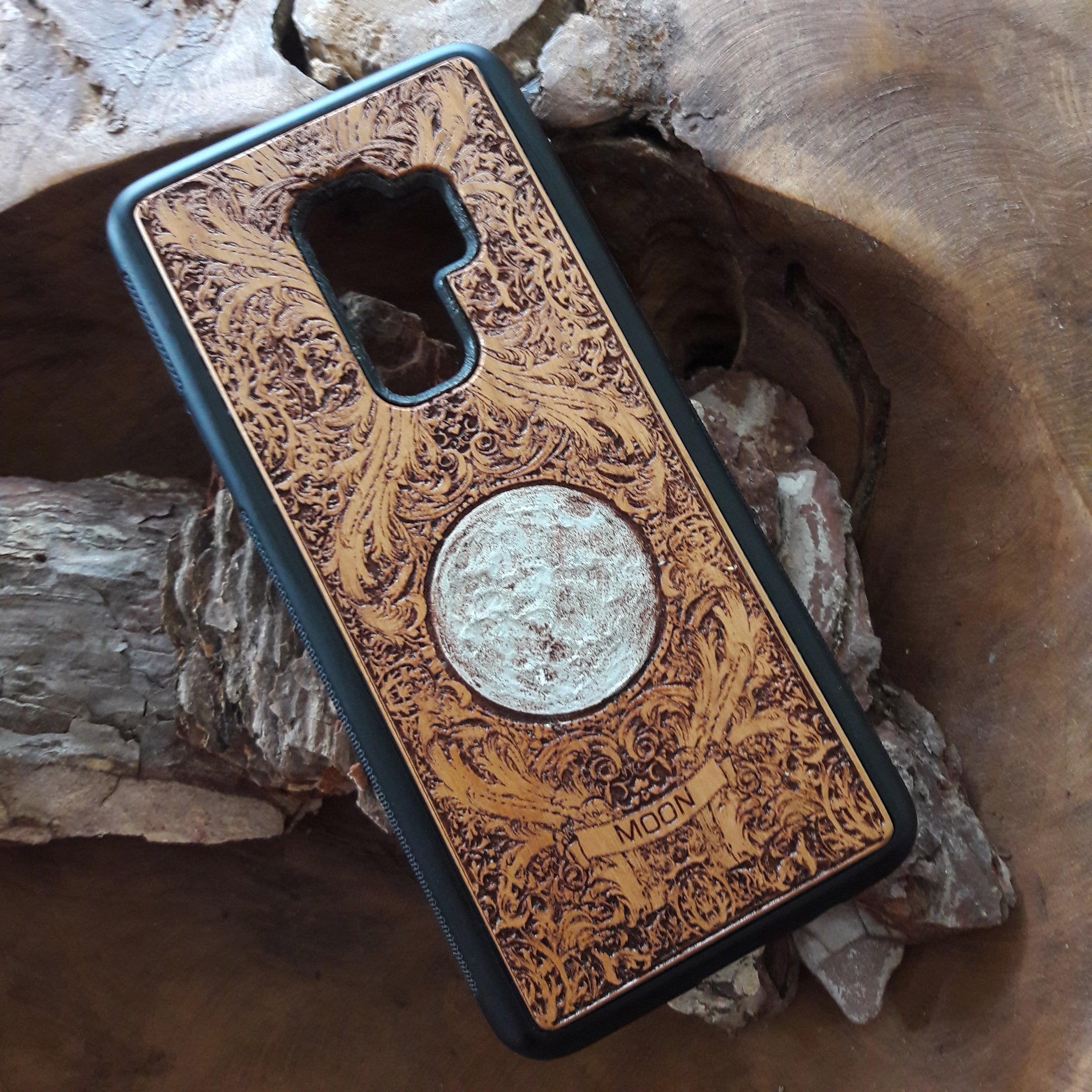 Engraved lunar moon phone case – handmade cherry wood cover.