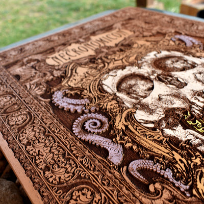 Das Necronomicon - Zedernholz - Groß