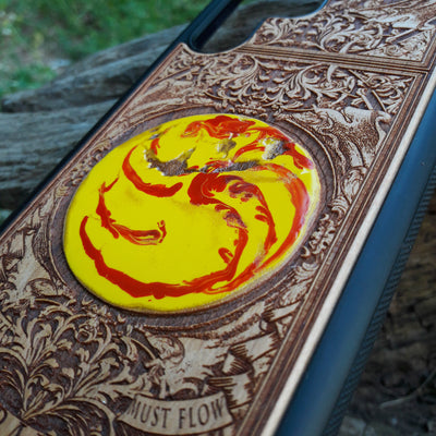 Hand-painted Dune Arrakis wooden phone case with laser-engraved cherrywood design.  Sci-fi-themed phone case for Dune fans.