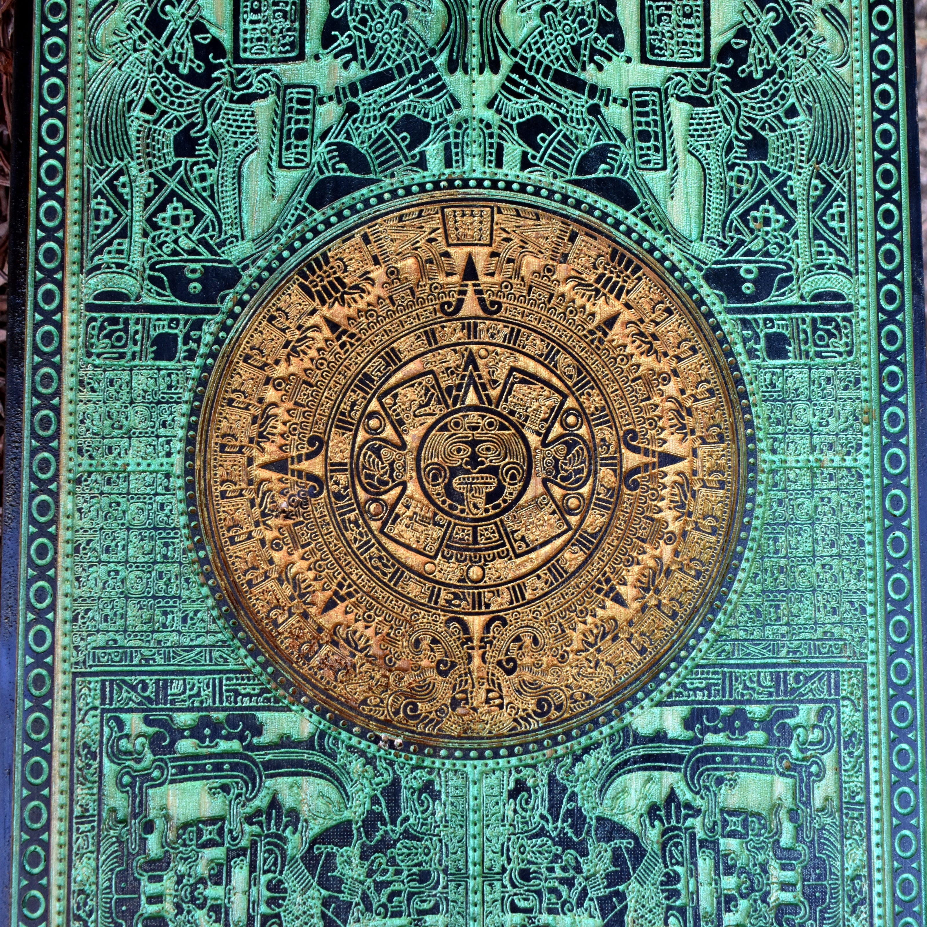 Aztec Calendar - Medium Black Paint - Green & Gold Pigment