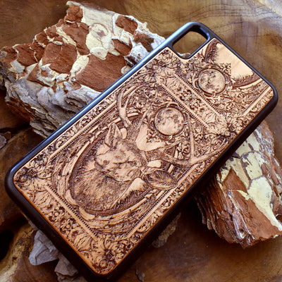 Wooden phone case featuring a detailed deer engraving, perfect for iPhone & Samsung Galaxy models including iPhone , Samsung Galaxy S, and more. A stylish and eco-friendly choice for nature lovers and wildlife fans.