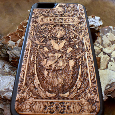 Wooden phone case featuring a detailed deer engraving, perfect for iPhone & Samsung Galaxy models including iPhone , Samsung Galaxy S, and more. A stylish and eco-friendly choice for nature lovers and wildlife fans.