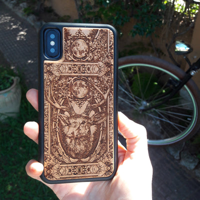 Wooden phone case featuring a detailed deer engraving, perfect for iPhone & Samsung Galaxy models including iPhone , Samsung Galaxy S, and more. A stylish and eco-friendly choice for nature lovers and wildlife fans.