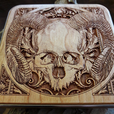 Gothic human skull wireless charger side view – fast charging pad for iPhone & Samsung with unique dark art design