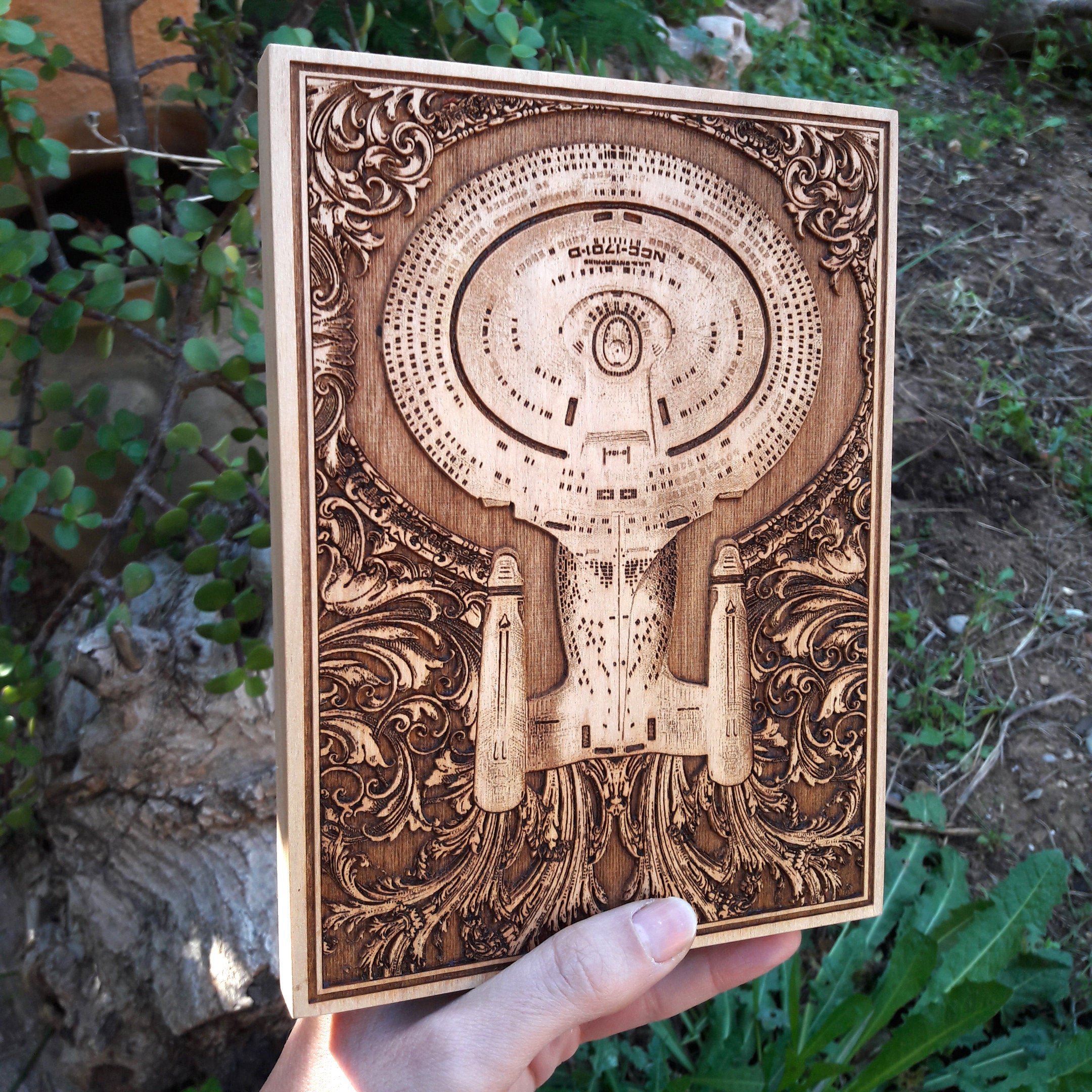 Star Trek wooden artwork, USS Enterprise engraving for fans