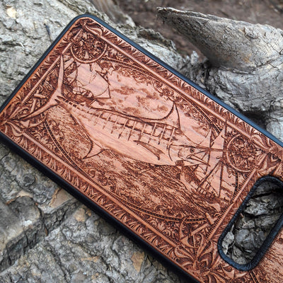 Wooden phone case featuring a detailed Blue Marlin fish design, perfect for iPhone , iPhone 15, Galaxy S, Note 20, and more. Ideal for lovers of nautical art and the ocean.