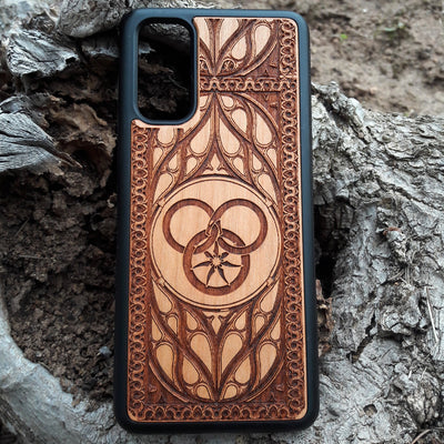 Wheel of Time wood phone case, personalized laser-engraved design