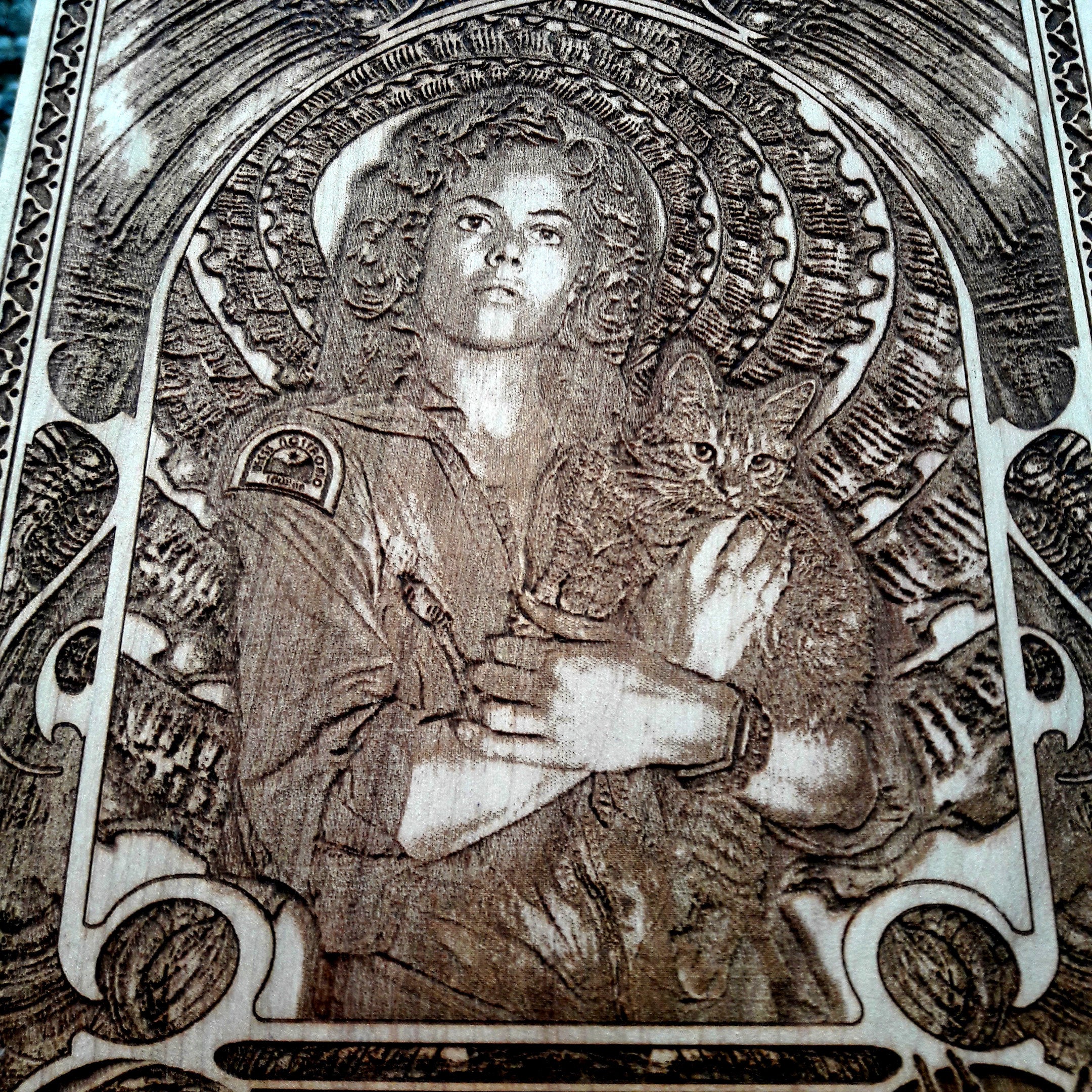 Ellen Ripley Alien sci-fi horror wall art – detailed laser-engraved wood decor, ideal for collectors, anniversaries, & geek gifts.
