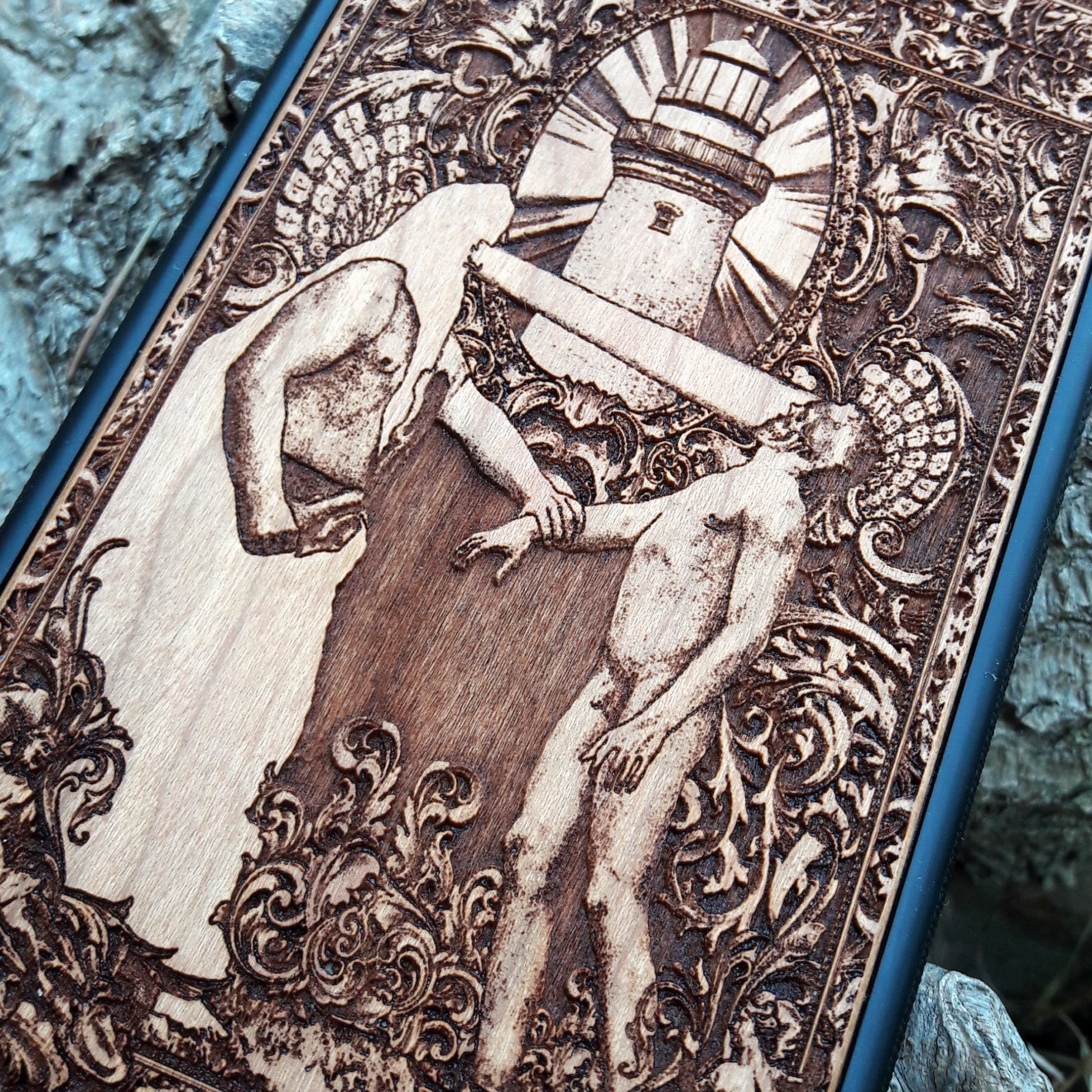 wooden iphone 11 pro case carved