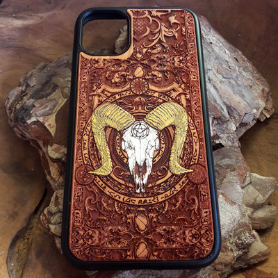 Ram skull wooden phone case with a pentagram, hand-painted and laser-engraved on cherrywood. Compatible with iPhone -11 Pro Max, Galaxy S-S20. Gothic and occult-inspired phone case.