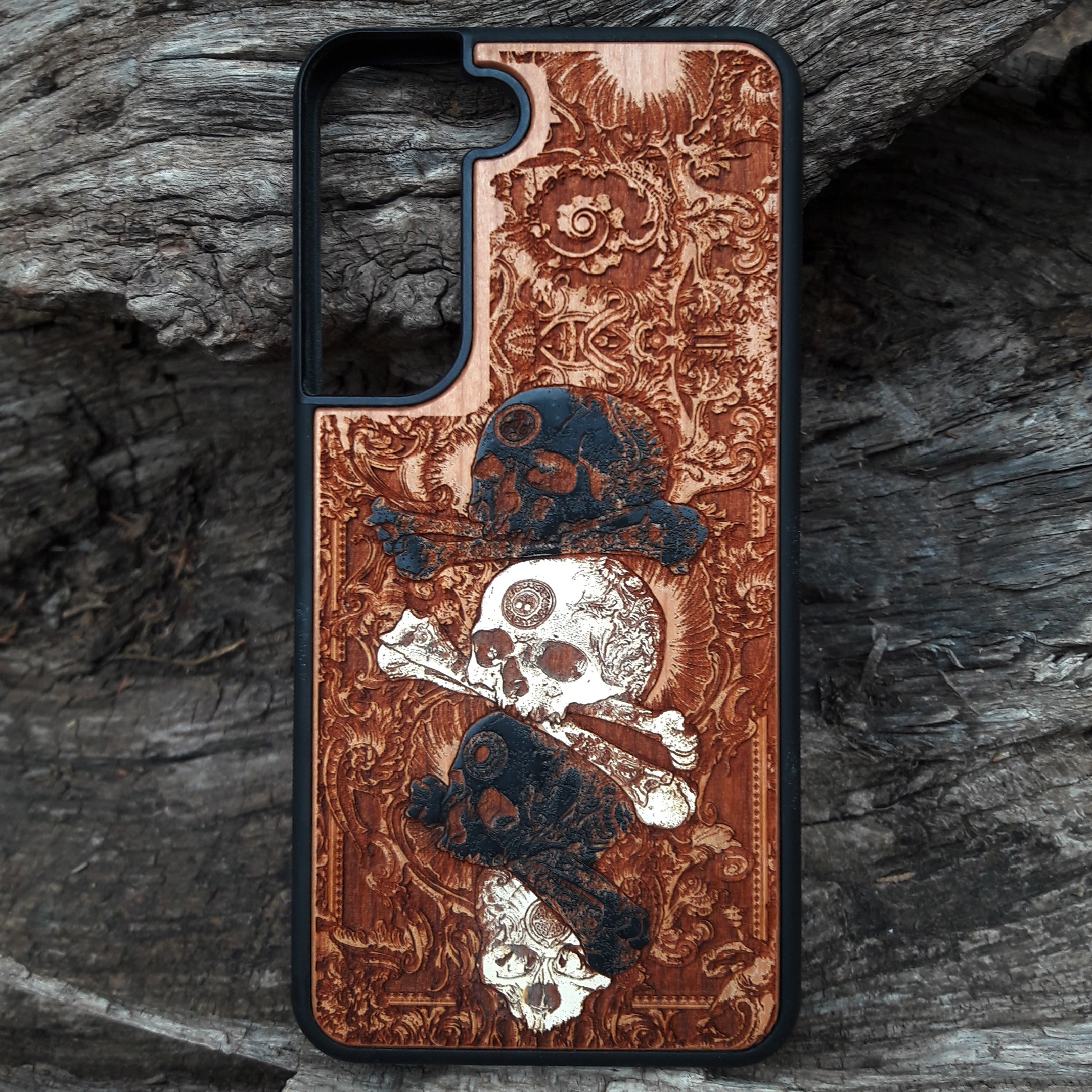 wooden iPhone 14 case