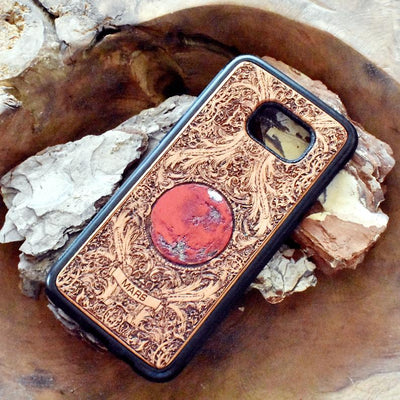 Laser-engraved Mars planet design on a wooden phone case, compatible with iPhone and samsung galaxy