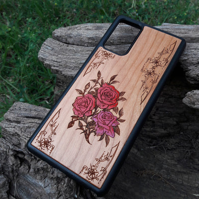 Hand-painted red roses wooden phone case, laser-engraved on cherrywood. Compatible with iPhone -11 Pro Max and Galaxy S-S20. Floral design phone case.